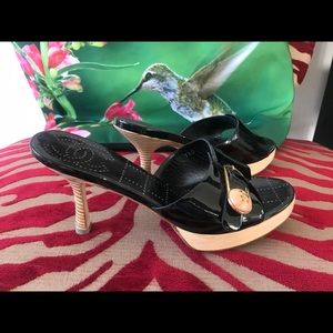 Chanel patent leather shoes 100% Authentic